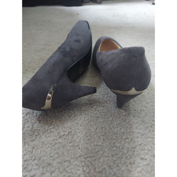 New In Box Women's Size 7 Vanna White Gray Heels Silver Tips Suede Pumps Shoes - Picture 10 of 10
